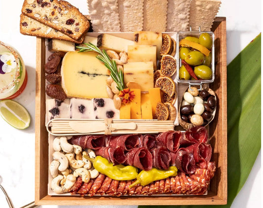 Charcuterie and Cheese Gathering Gift Board: Serves 3-4 people! Boarderie's award winning, ready-to-graze boards are the first completely pre-assembled cheese and charcuterie gift boards delivered nationwide. They are the perfect treat whether you are gifting or hosting at home. Acacia wood serving board can be kept and reused for repeat grazing